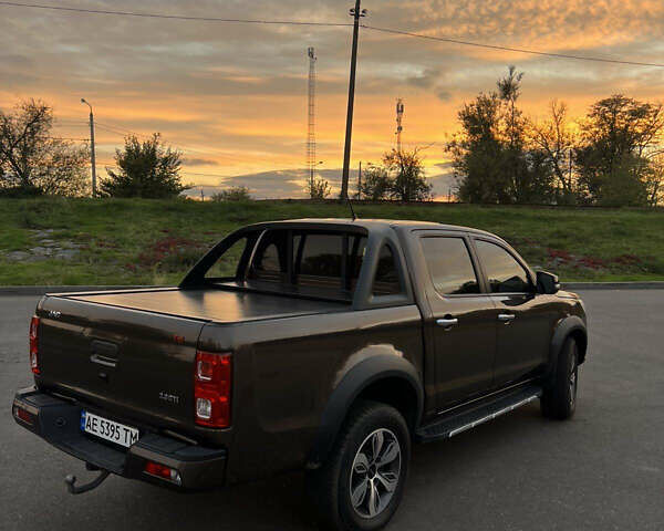 Коричневий Джак T8, об'ємом двигуна 2 л та пробігом 60 тис. км за 19500 $, фото 1 на Automoto.ua