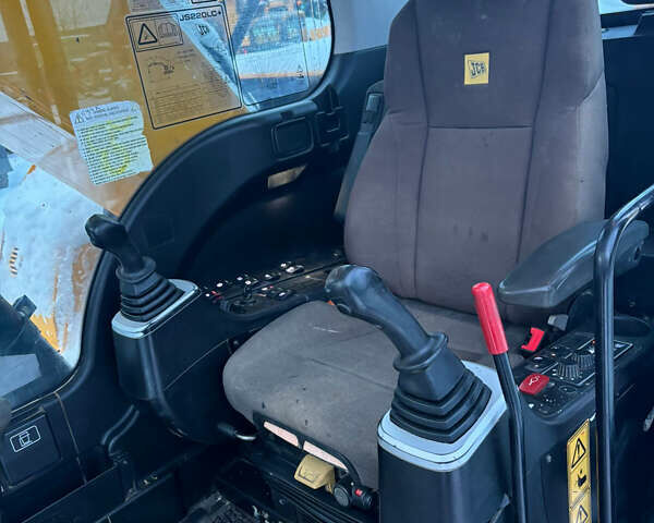 ЖЦБ 220, объемом двигателя 0 л и пробегом 5 тыс. км за 69370 $, фото 8 на Automoto.ua