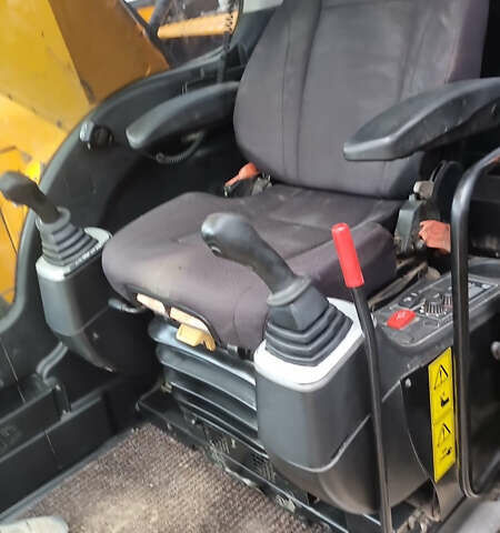 ЖЦБ 220, объемом двигателя 0 л и пробегом 4 тыс. км за 75649 $, фото 6 на Automoto.ua