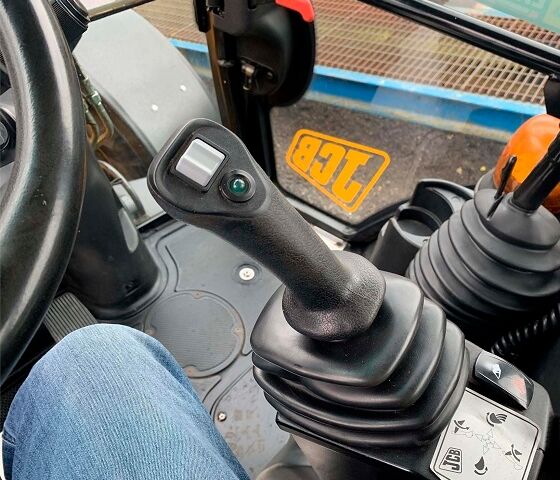 ЖЦБ 3ЦКС, объемом двигателя 0 л и пробегом 0 тыс. км за 74405 $, фото 14 на Automoto.ua