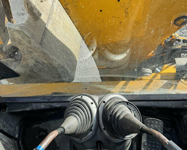 Желтый ЖЦБ 3ЦКС, объемом двигателя 4 л и пробегом 4 тыс. км за 23100 $, фото 9 на Automoto.ua