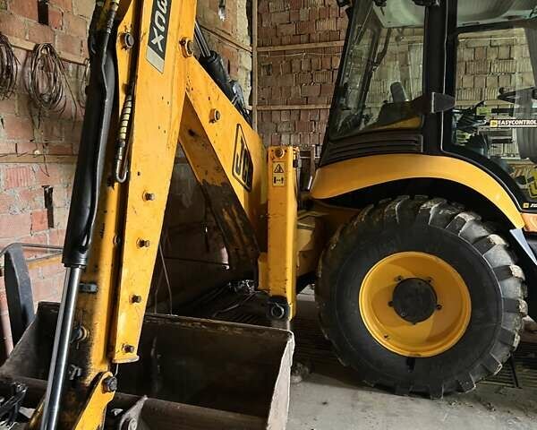 Жовтий ЖЦБ 3ЦКС, об'ємом двигуна 4.4 л та пробігом 1 тис. км за 50000 $, фото 12 на Automoto.ua