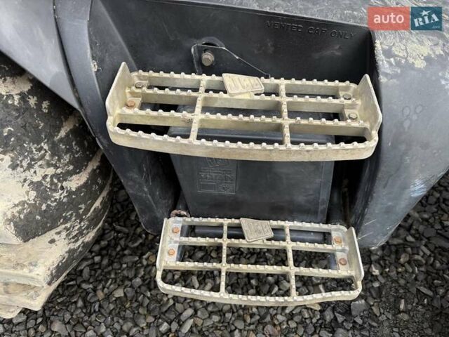 Жовтий ЖЦБ 3ЦКС, об'ємом двигуна 4.4 л та пробігом 5 тис. км за 54005 $, фото 4 на Automoto.ua