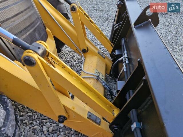 Желтый ЖЦБ 3ЦКС, объемом двигателя 4.4 л и пробегом 540 тыс. км за 58140 $, фото 14 на Automoto.ua