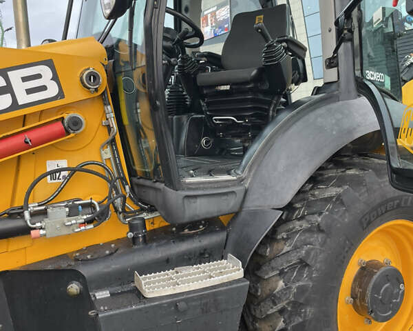 Желтый ЖЦБ 3ЦКС, объемом двигателя 4.4 л и пробегом 6 тыс. км за 62200 $, фото 15 на Automoto.ua