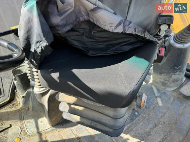 Желтый ЖЦБ 3ЦКС, объемом двигателя 4.4 л и пробегом 2 тыс. км за 81220 $, фото 15 на Automoto.ua