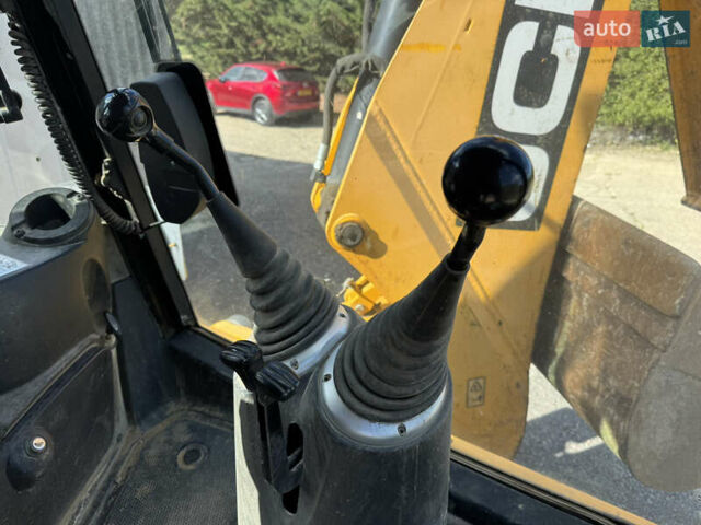 Желтый ЖЦБ 3ЦКС, объемом двигателя 4.4 л и пробегом 2 тыс. км за 81220 $, фото 18 на Automoto.ua