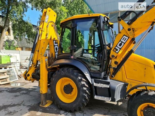 Желтый ЖЦБ 3ЦКС, объемом двигателя 0 л и пробегом 2 тыс. км за 82000 $, фото 9 на Automoto.ua