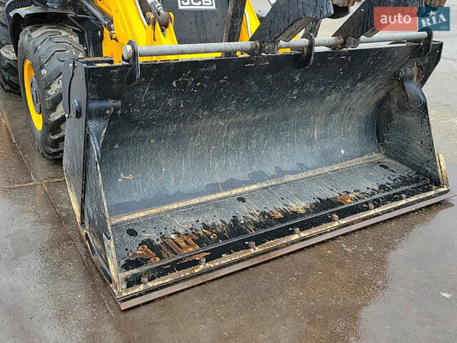 Жовтий ЖЦБ 3ЦКС, об'ємом двигуна 4.4 л та пробігом 0 тис. км за 112500 $, фото 4 на Automoto.ua