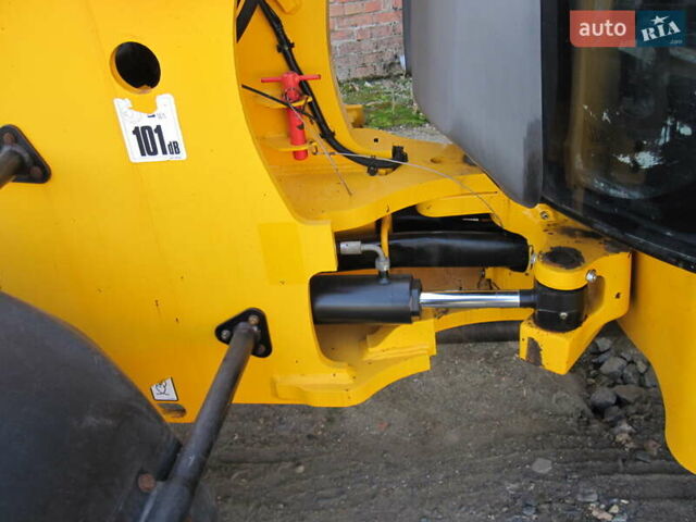 Желтый ЖЦБ 406, объемом двигателя 4.4 л и пробегом 1 тыс. км за 35850 $, фото 6 на Automoto.ua