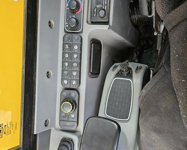 Жовтий ЖЦБ 48Z-1, об'ємом двигуна 0 л та пробігом 53 тис. км за 40500 $, фото 13 на Automoto.ua