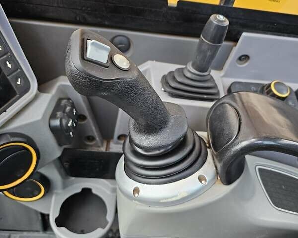 Жовтий ЖЦБ 48Z-1, об'ємом двигуна 0 л та пробігом 53 тис. км за 40500 $, фото 14 на Automoto.ua