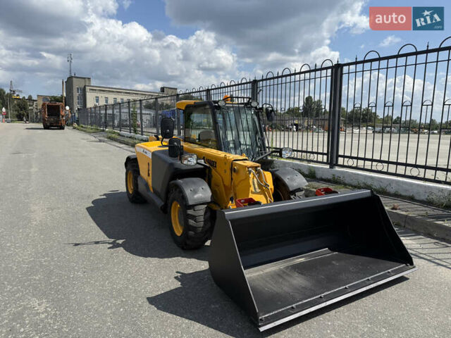 Желтый ЖЦБ 525-60 Hi-Viz, объемом двигателя 0 л и пробегом 3 тыс. км за 64208 $, фото 10 на Automoto.ua