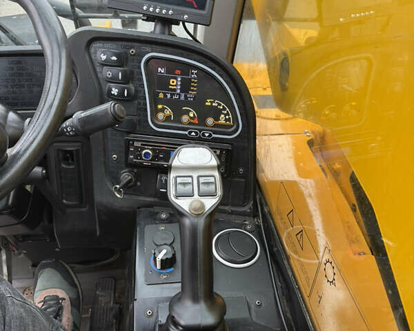 Жовтий ЖЦБ 525-60 Hi-Viz, об'ємом двигуна 0 л та пробігом 4 тис. км за 63637 $, фото 15 на Automoto.ua