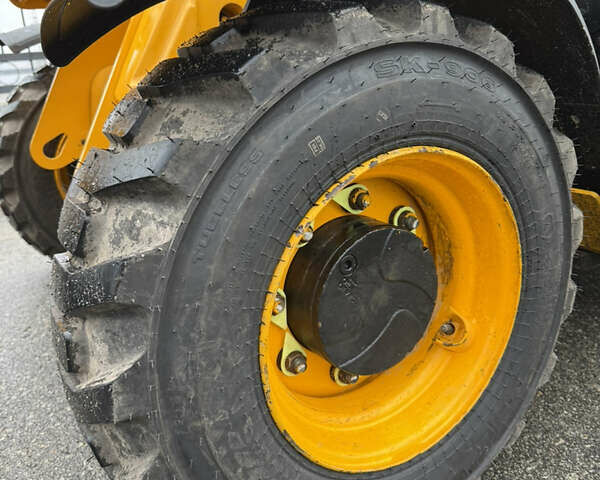 Жовтий ЖЦБ 525-60 Hi-Viz, об'ємом двигуна 0 л та пробігом 4 тис. км за 63637 $, фото 4 на Automoto.ua