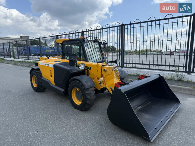 Желтый ЖЦБ 525-60 Hi-Viz, объемом двигателя 0 л и пробегом 3 тыс. км за 64208 $, фото 4 на Automoto.ua