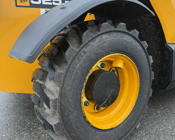 Жовтий ЖЦБ 525-60 Hi-Viz, об'ємом двигуна 0 л та пробігом 4 тис. км за 63637 $, фото 7 на Automoto.ua