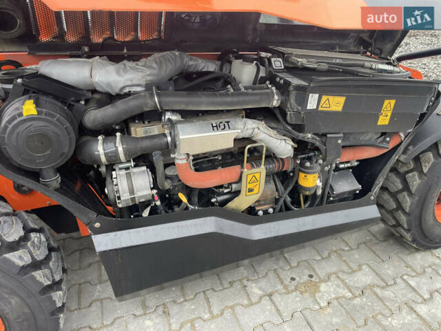 Помаранчевий ЖЦБ 525-60 Hi-Viz, об'ємом двигуна 2.8 л та пробігом 0 тис. км за 47200 $, фото 10 на Automoto.ua