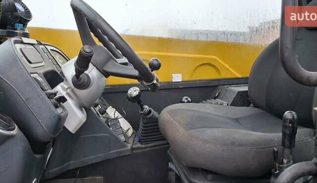 Желтый ЖЦБ 530-70, объемом двигателя 4.4 л и пробегом 8 тыс. км за 41000 $, фото 2 на Automoto.ua