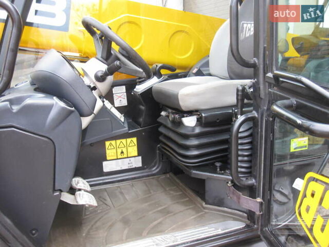 Желтый ЖЦБ 531-70, объемом двигателя 4.4 л и пробегом 2 тыс. км за 50000 $, фото 20 на Automoto.ua