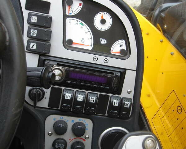 Желтый ЖЦБ 531-70, объемом двигателя 4.4 л и пробегом 2 тыс. км за 50000 $, фото 17 на Automoto.ua