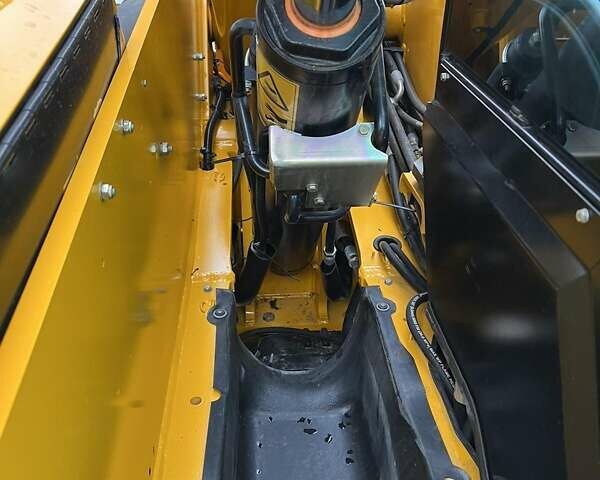 Жовтий ЖЦБ 531-70, об'ємом двигуна 4.4 л та пробігом 5 тис. км за 54400 $, фото 32 на Automoto.ua