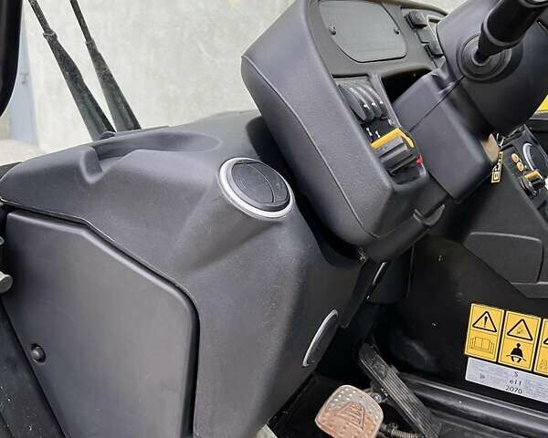 Жовтий ЖЦБ 531-70, об'ємом двигуна 4.4 л та пробігом 5 тис. км за 54400 $, фото 8 на Automoto.ua