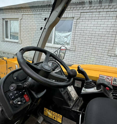 Жовтий ЖЦБ 531-70, об'ємом двигуна 4.4 л та пробігом 20 тис. км за 39500 $, фото 1 на Automoto.ua