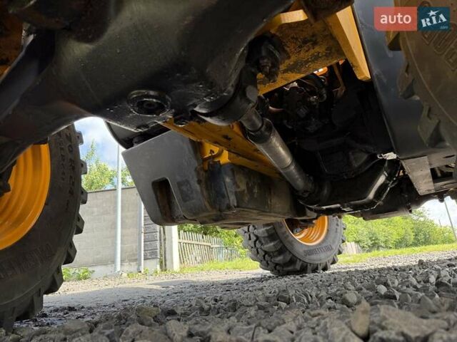 Желтый ЖЦБ 531-70, объемом двигателя 4.4 л и пробегом 6 тыс. км за 52500 $, фото 15 на Automoto.ua