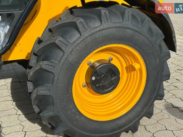 Желтый ЖЦБ 531-70, объемом двигателя 0 л и пробегом 0 тыс. км за 60271 $, фото 1 на Automoto.ua