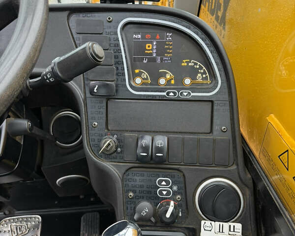 Жовтий ЖЦБ 531-70, об'ємом двигуна 4.4 л та пробігом 2 тис. км за 66007 $, фото 19 на Automoto.ua