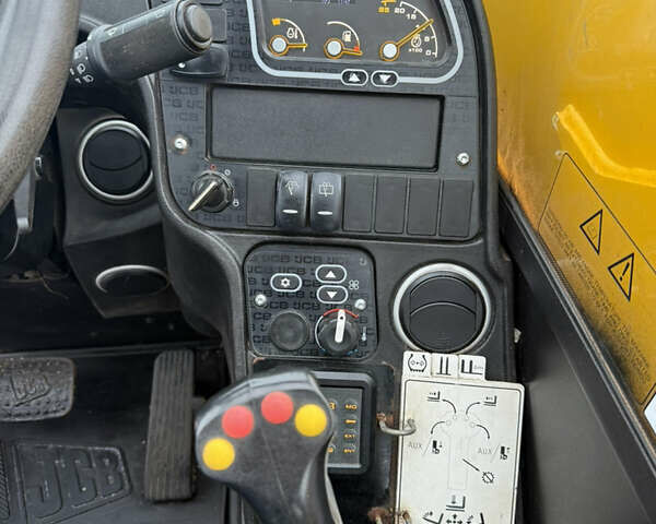 Желтый ЖЦБ 531-70, объемом двигателя 4.4 л и пробегом 1 тыс. км за 68389 $, фото 14 на Automoto.ua