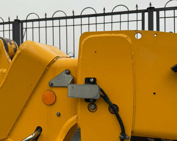 Жовтий ЖЦБ 531-70, об'ємом двигуна 4.4 л та пробігом 2 тис. км за 66007 $, фото 3 на Automoto.ua