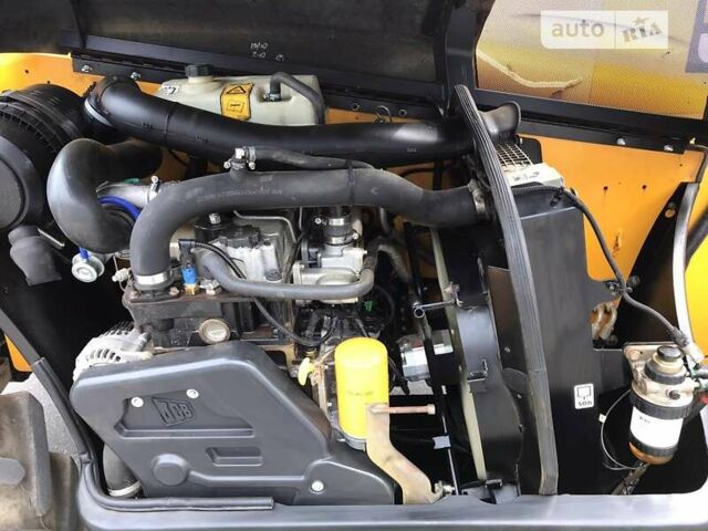 Жовтий ЖЦБ 533-105, об'ємом двигуна 4.4 л та пробігом 4 тис. км за 54838 $, фото 14 на Automoto.ua