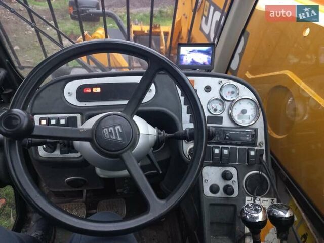 Желтый ЖЦБ 535-125, объемом двигателя 0 л и пробегом 19 тыс. км за 34650 $, фото 9 на Automoto.ua