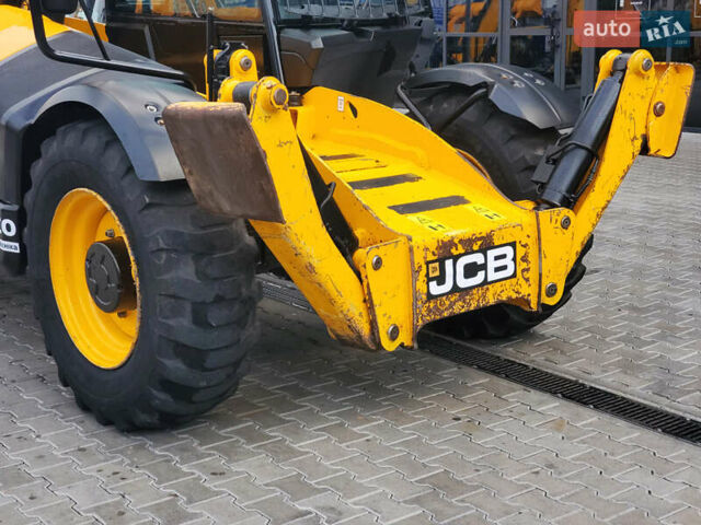 Жовтий ЖЦБ 535-140, об'ємом двигуна 4.4 л та пробігом 1 тис. км за 43000 $, фото 3 на Automoto.ua