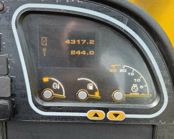 Желтый ЖЦБ 535-95, объемом двигателя 4.4 л и пробегом 4 тыс. км за 63464 $, фото 12 на Automoto.ua