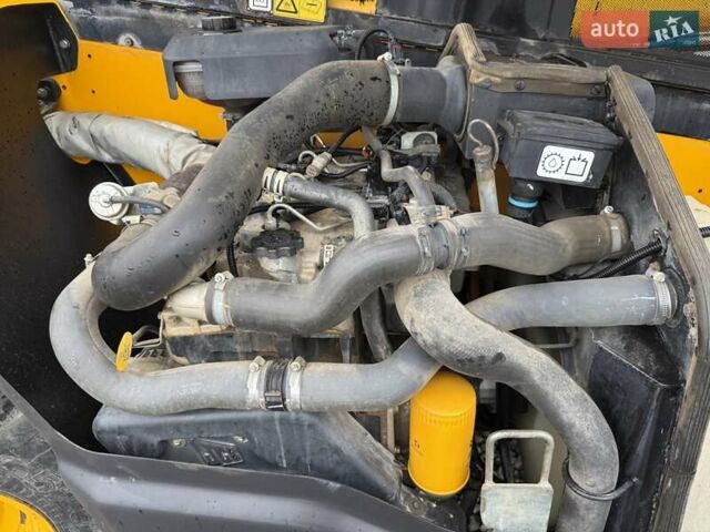 Жовтий ЖЦБ 535-95, об'ємом двигуна 4.4 л та пробігом 3 тис. км за 52500 $, фото 9 на Automoto.ua