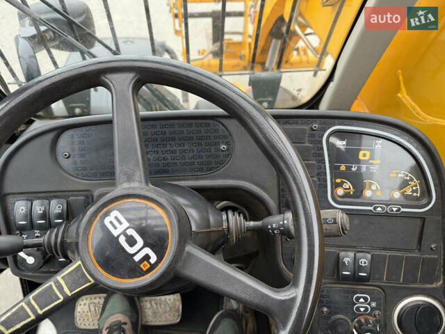 ЖЦБ 535-95 2021 у Києві на Automoto.ua Жовтий ЖЦБ 535-95, об'ємом двигуна 3 л та пробігом 1 тис. км за 75652 $, фото 12 на Automoto.ua