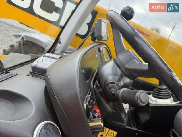 ЖЦБ 536-60 2013 в Луцке на Automoto.ua Желтый ЖЦБ 536-60, объемом двигателя 4.4 л и пробегом 4 тыс. км за 49900 $, фото 15 на Automoto.ua