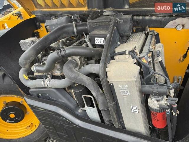 ЖЦБ 536-60 2013 в Луцке на Automoto.ua Желтый ЖЦБ 536-60, объемом двигателя 4.4 л и пробегом 4 тыс. км за 49900 $, фото 8 на Automoto.ua