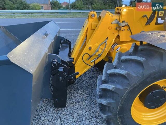 ЖЦБ 536/70 2014 в Луцке на Automoto.ua Желтый ЖЦБ 536/70, объемом двигателя 4.4 л и пробегом 4 тыс. км за 52500 $, фото 4 на Automoto.ua