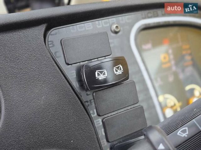 Желтый ЖЦБ 540-140, объемом двигателя 4.4 л и пробегом 1 тыс. км за 55000 $, фото 15 на Automoto.ua