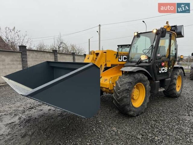 Желтый ЖЦБ 540-70, объемом двигателя 4.4 л и пробегом 0 тыс. км за 39500 $, фото 26 на Automoto.ua