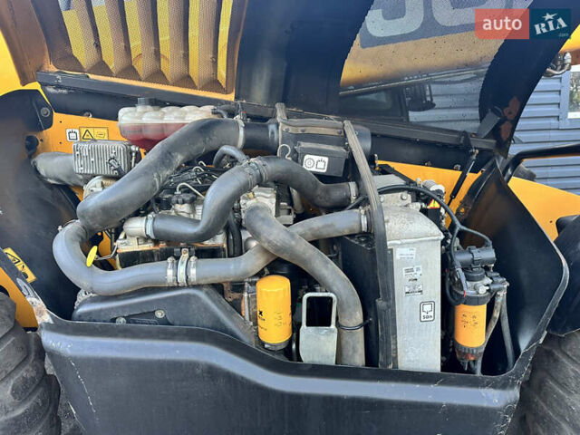 ЖЦБ 541-70, объемом двигателя 4.4 л и пробегом 5 тыс. км за 50986 $, фото 9 на Automoto.ua