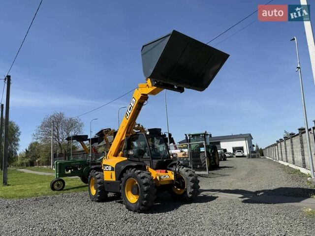 Жовтий ЖЦБ 541-70, об'ємом двигуна 4.4 л та пробігом 6 тис. км за 42500 $, фото 9 на Automoto.ua