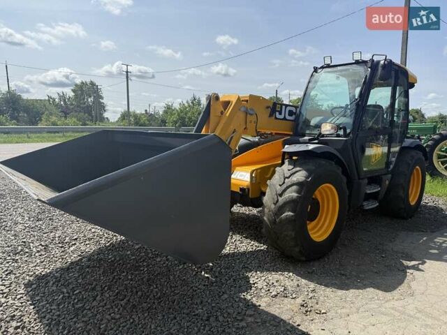 Желтый ЖЦБ 541-70, объемом двигателя 4.4 л и пробегом 5 тыс. км за 43500 $, фото 1 на Automoto.ua