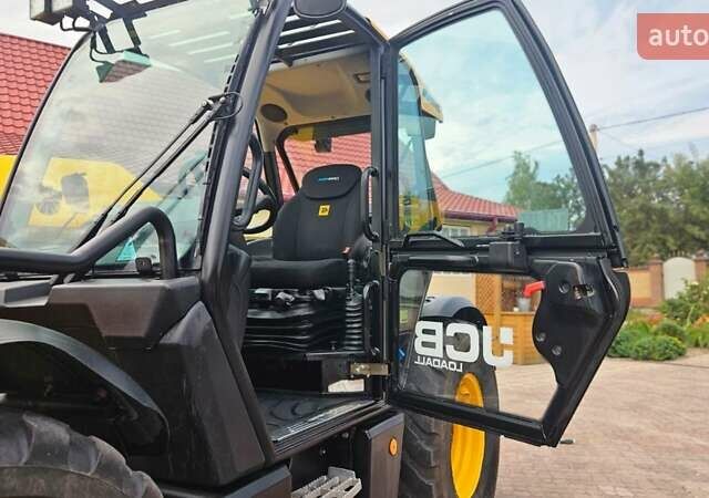 Желтый ЖЦБ 541-70, объемом двигателя 4.8 л и пробегом 3 тыс. км за 65000 $, фото 41 на Automoto.ua