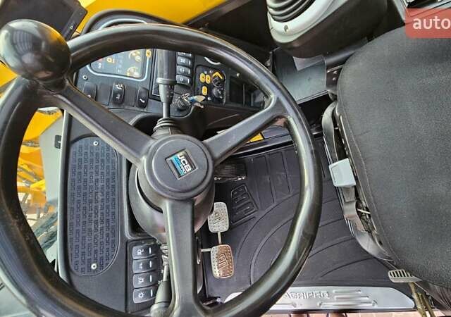 Жовтий ЖЦБ 541-70, об'ємом двигуна 4.8 л та пробігом 3 тис. км за 65000 $, фото 20 на Automoto.ua