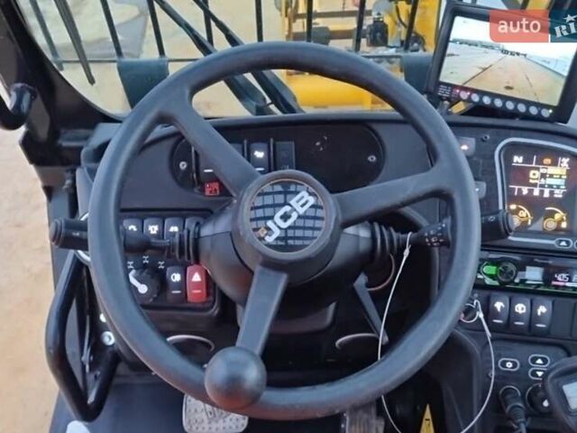 Желтый ЖЦБ 550, объемом двигателя 0 л и пробегом 0 тыс. км за 170000 $, фото 4 на Automoto.ua
